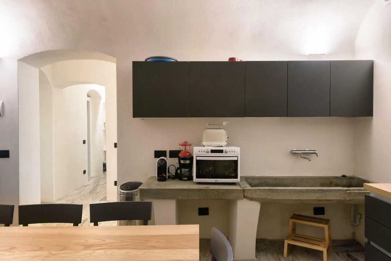 Leopardi Luxury Maison With Garden And Jacuzzi: 10 People Apartment Florence