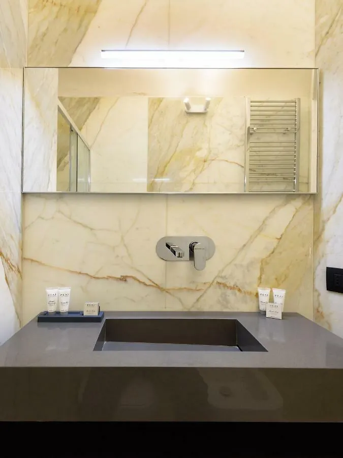 Leopardi Luxury Maison With Garden And Jacuzzi: 10 People Apartment Florence