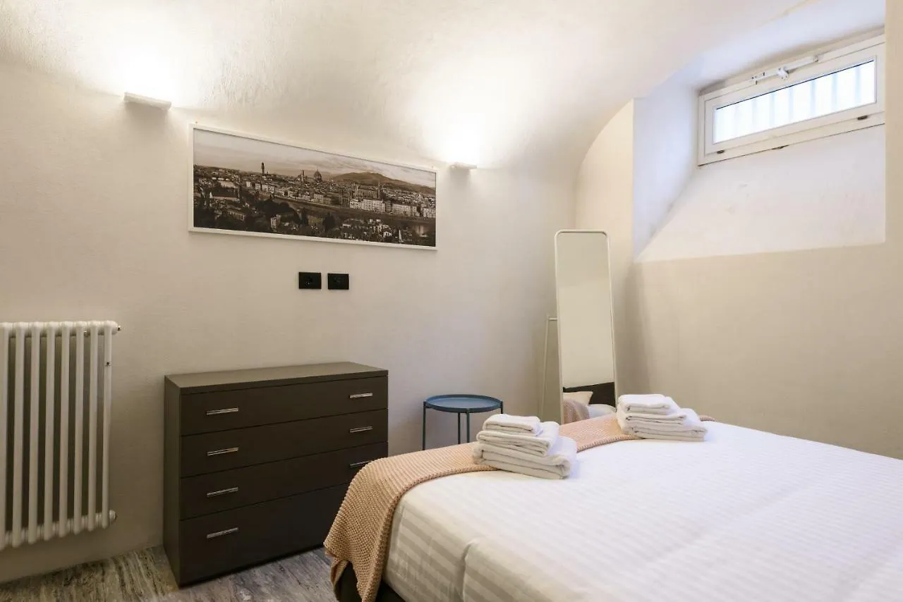 Leopardi Luxury Maison With Garden And Jacuzzi: 10 People Apartment Florence Italy