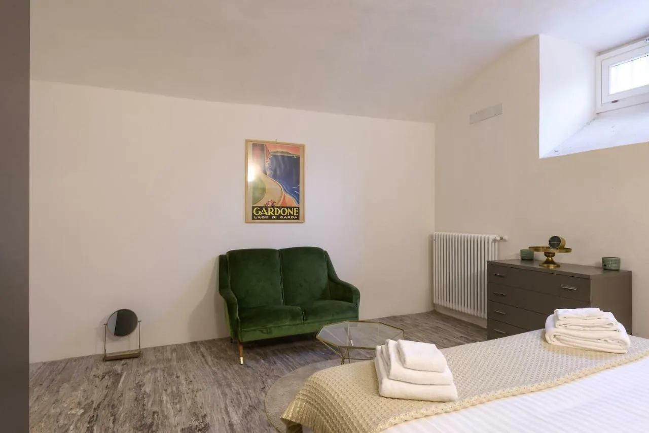 Leopardi Luxury Maison With Garden And Jacuzzi: 10 People Apartment Florence Italy