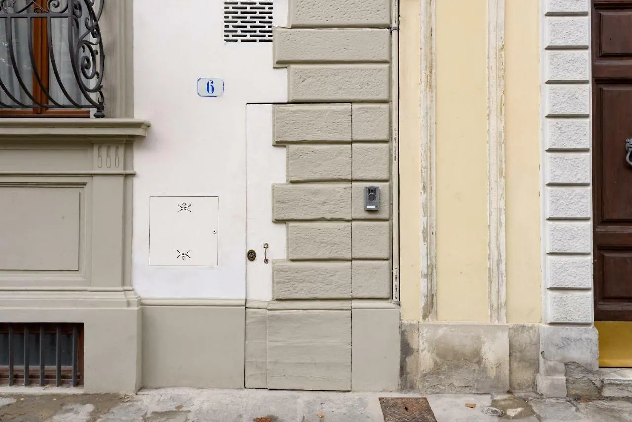 Leopardi Luxury Maison With Garden And Jacuzzi: 10 People Apartment Florence Italy